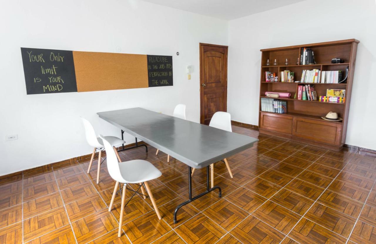 Casa Flamingo Appartement Valladolid  Buitenkant foto